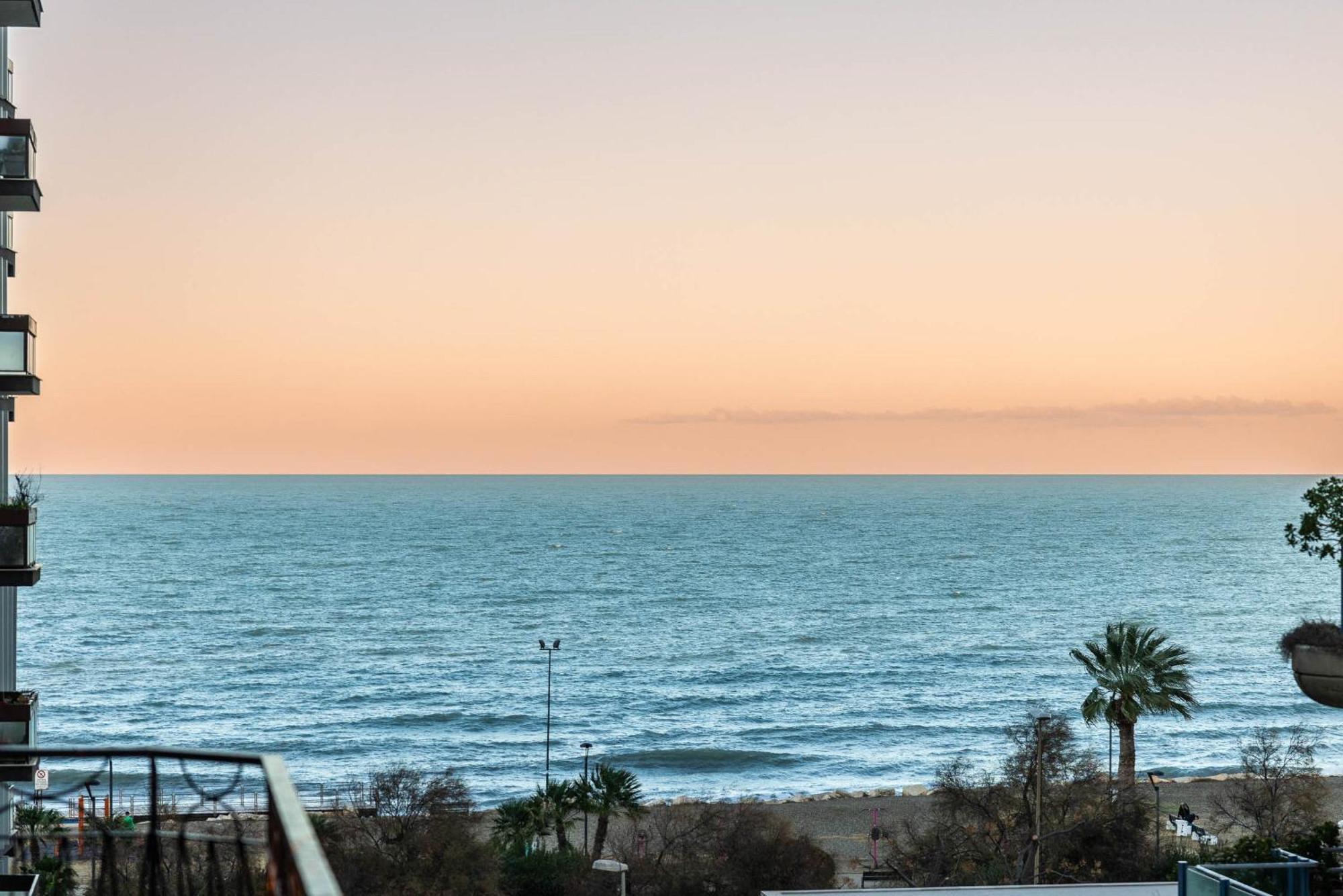 Casa Dei Visionari - Mare Apartment บารี ภายนอก รูปภาพ
